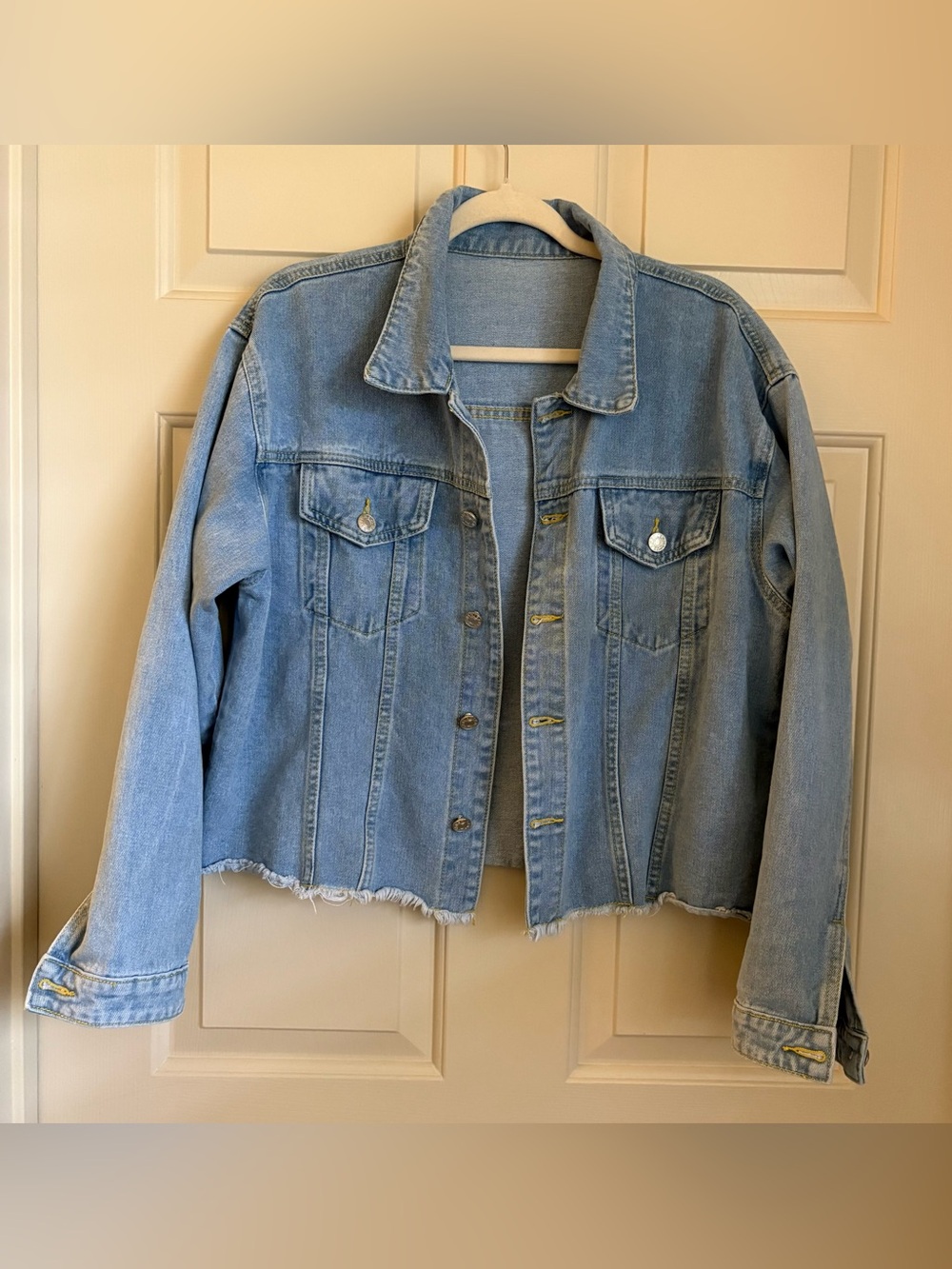 Oversized Cropped Light Wash Denim Jacket Raw Hem 90s Inspired Casual Capsule XL
